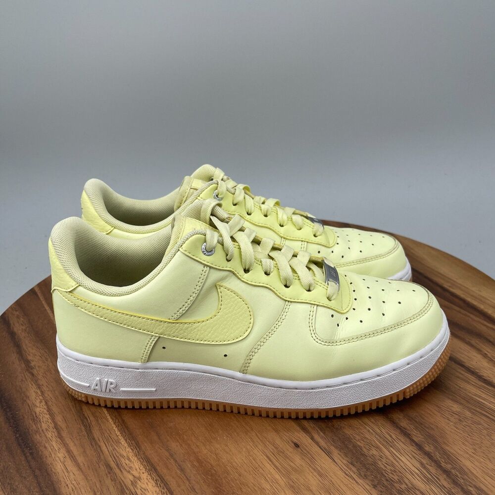 Nike Air Force 1 '07 PRM Low Shoes Womens Size 8.5 Luminous Green Gum Sneakers